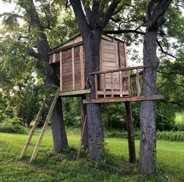 Vivre a la campagne projets qui rechauffent le coeur - #5 On a 16 ans, et on a bâti notre cabane perchée nous-mêmes ! Vivre a la campagne projets qui rechauffent le coeur - #5 On a 16 ans, et on a bâti notre cabane perchée nous-mêmes !