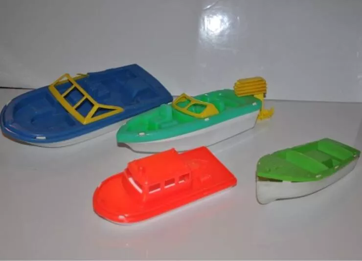 Relive the sweetness of nostalgia - #2 Classic Plastic Bathtub Boats – Splashy Nostalgia