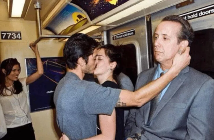 Photos that make you wonder what happened - #18 