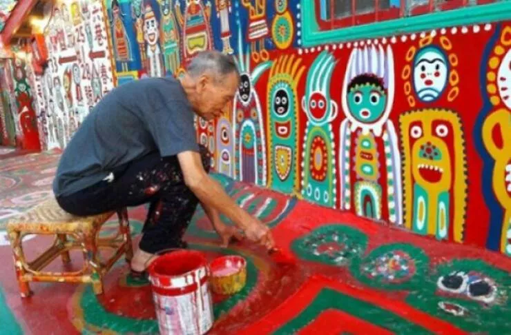 Trop bizarre pour etre ignore trop cool pour rater ca - #17 Un peintre de 96 ans sauve un village grâce à ses fresques colorées