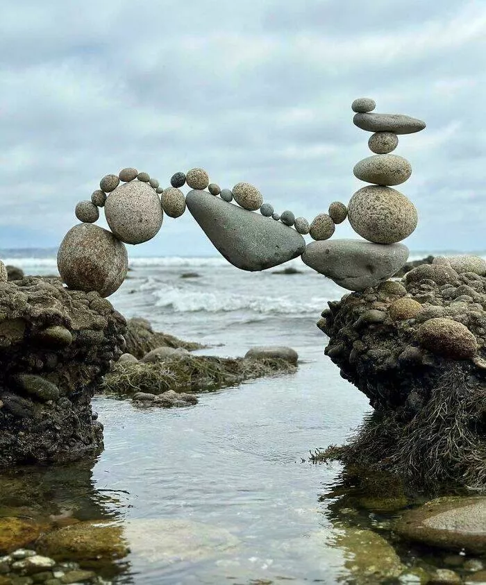 Trop bizarre pour etre ignore trop cool pour rater ca - #24 Équilibre rocheux incroyable, œuvre de l’érosion ou de l’artiste naturel