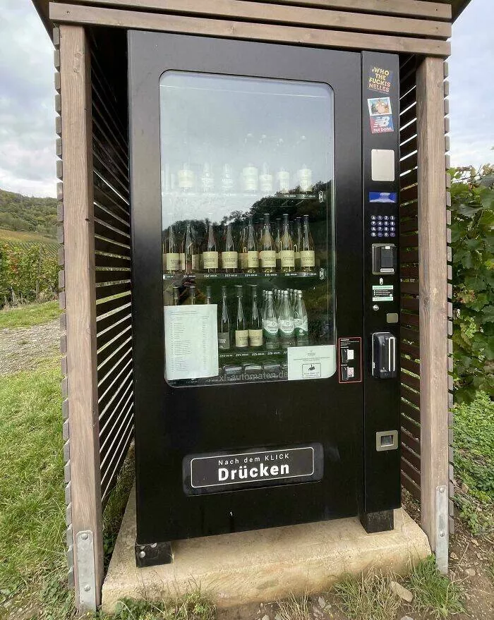 Tresors caches de la planete des pepites trouvees partout - #28 Distributeur de vin sur un sentier de randonnée allemand, génial