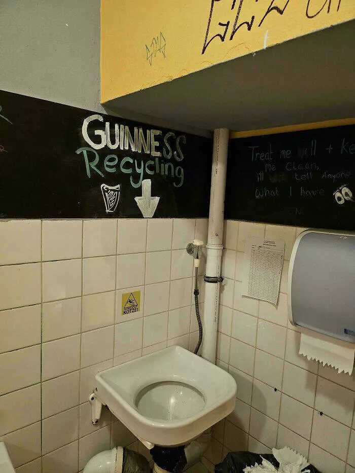 Tresors caches de la planete des pepites trouvees partout - #48 Pub irlandais en Allemagne avec évier dédié aux vomissements, pratique extrême
