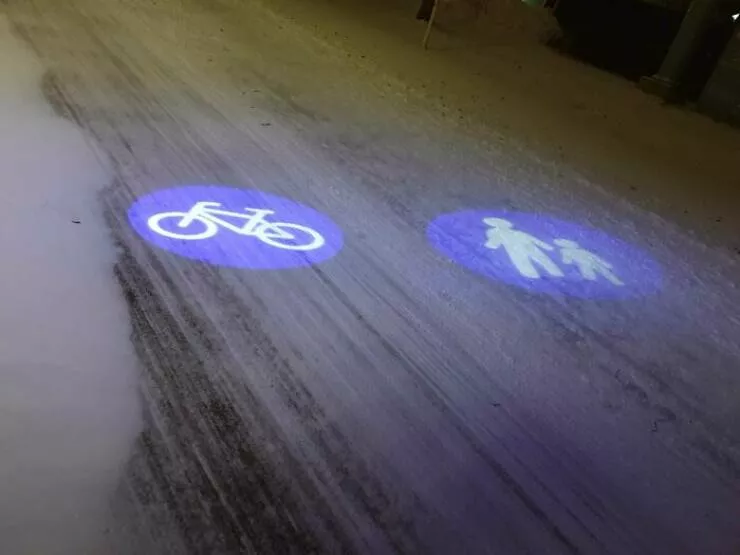 Cool gems from every corner of the globe internets hidden treasures - #8 Oulu projects crosswalks onto snow when street lines vanish under white