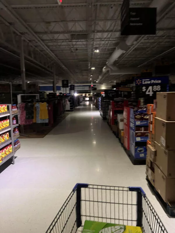 Photos that are just too cool to scroll past - #14 The eerie look of a Walmart during an unexpected blackout