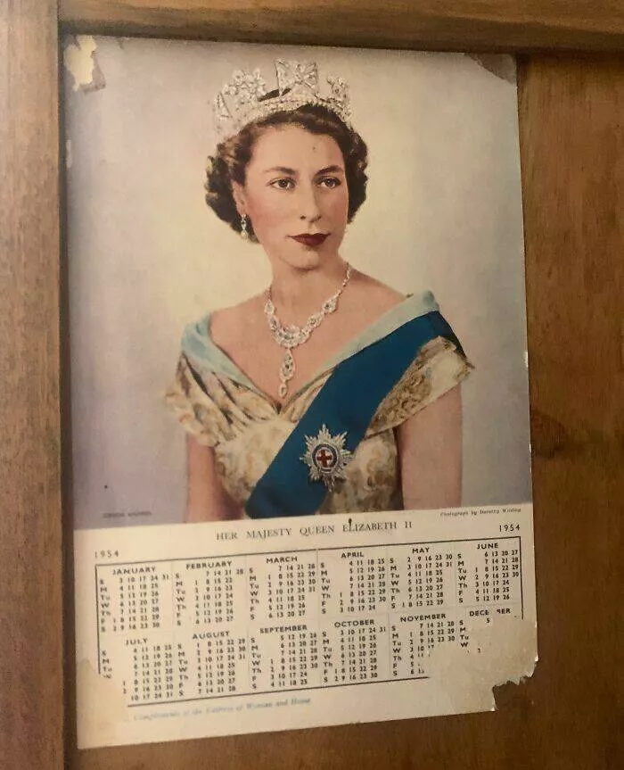 Instants eternels la vie ordinaire des annees 50 - #11 Un calendrier vintage de 1954, oublié dans un placard