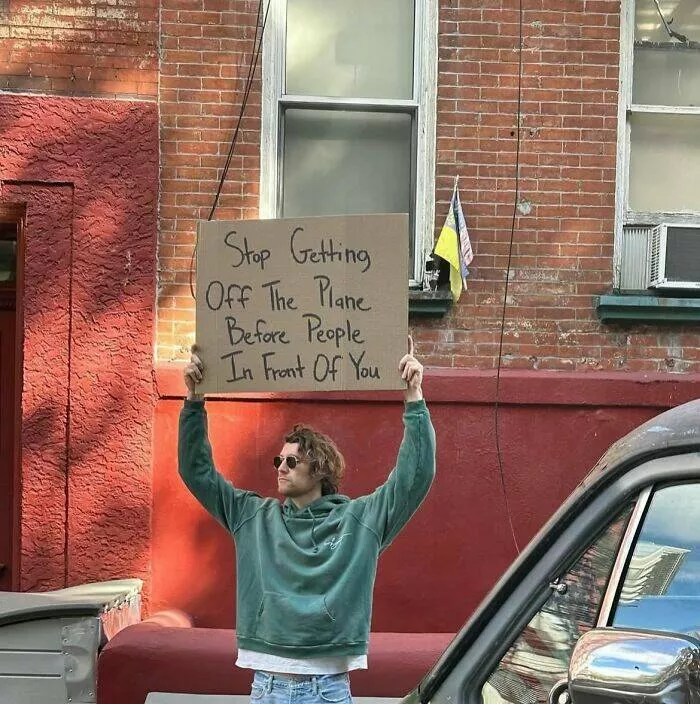 The dude with the sign his best messages - #40 