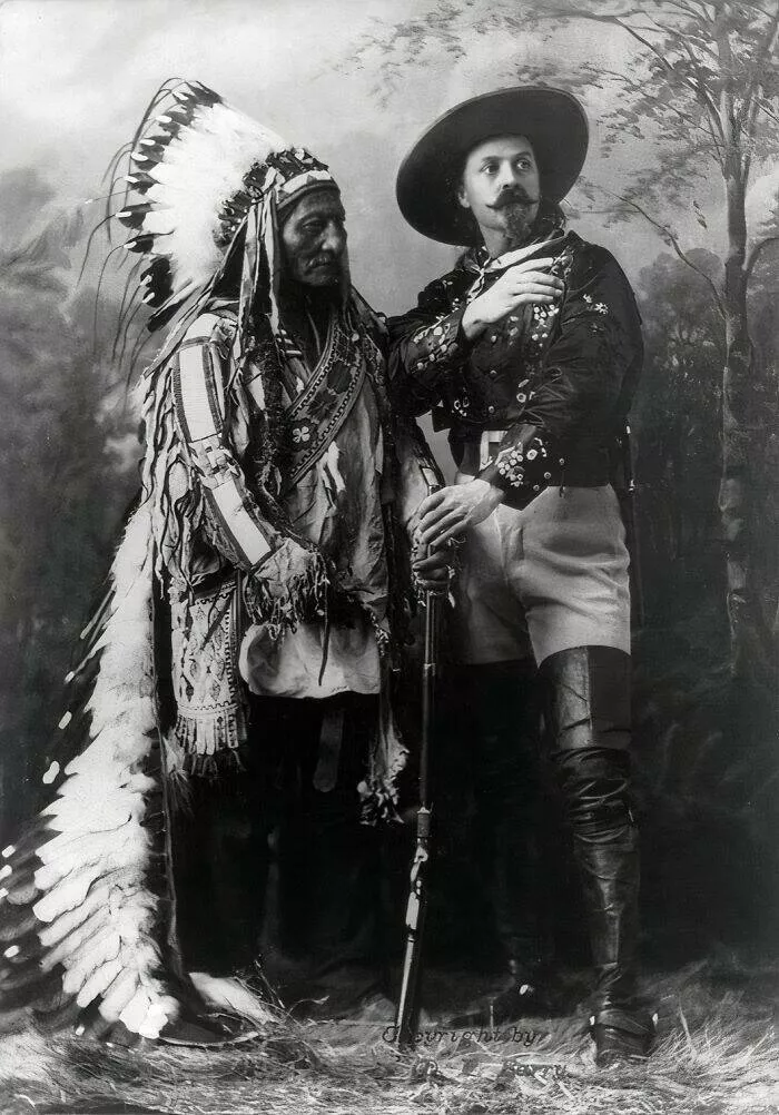 Cliches du 19e siecle le temps sest arrete - #7 Sitting Bull et Buffalo Bill, 1895