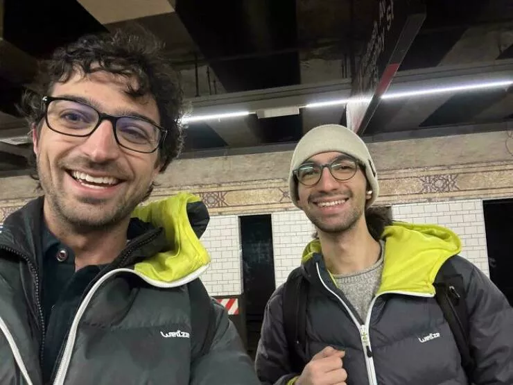 Coincidences incroyables le hasard existe t il - #10 J'ai croisé mon sosie dans le métro Coincidences incroyables le hasard existe t il - #10 J'ai croisé mon sosie dans le métro