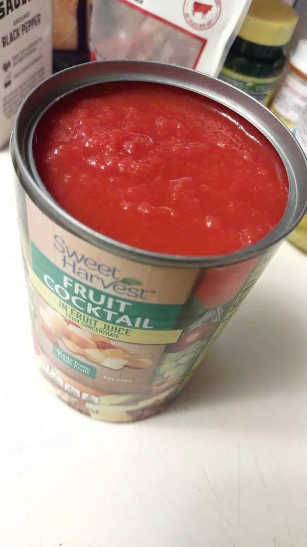 Photos fascinantes un album etrangement captivant - #22 Mon cocktail de fruits s'est avéré être de la sauce tomate