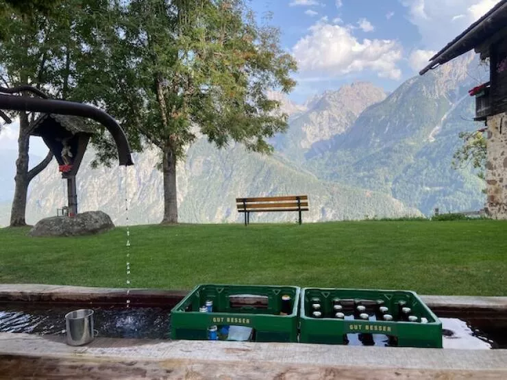 Intriguing photos a gallery of captivating shots - #7 This mountain peak has a free, donation-based beer station
