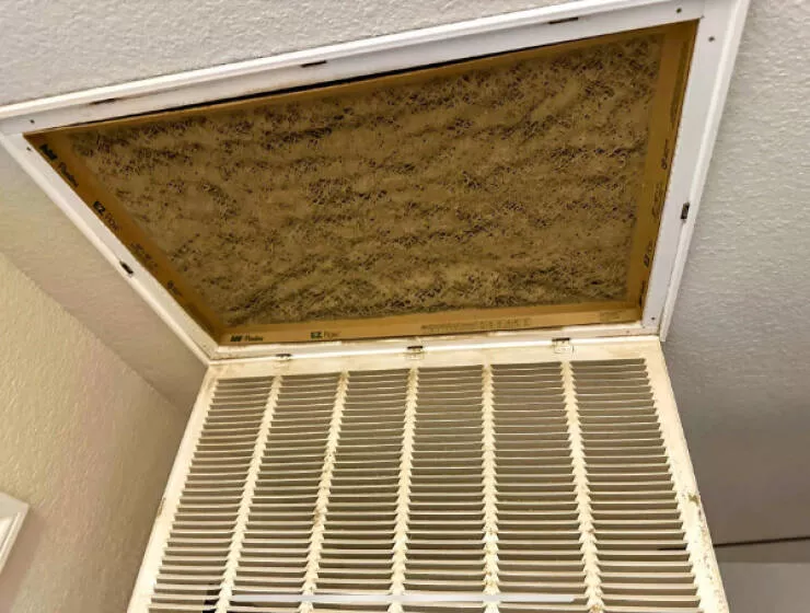 Ouch just ouch a gallery of painful fails - #17 An air intake discovered after four years with no filter change Ouch just ouch a gallery of painful fails - #17 An air intake discovered after four years with no filter change