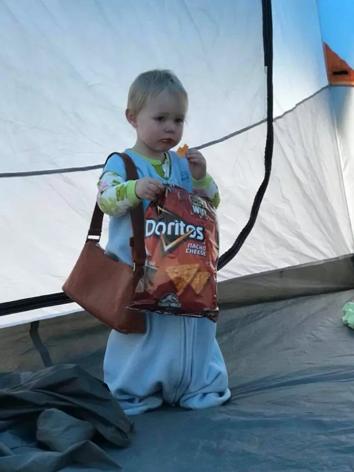 Funny vacation pictures a hilarious trip - #15 This is how my daughter wakes me up at 6:15 am on a camping trip