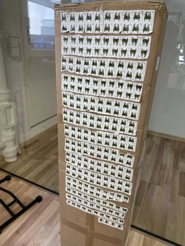 Photos incroyables a partager - #4 Un colis avec 259 timbres, une collection inattendue