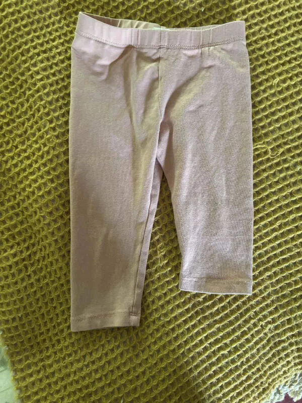 Photos incroyables a partager - #5 Une seule jambe de pantalon a rétréci au sèche-linge