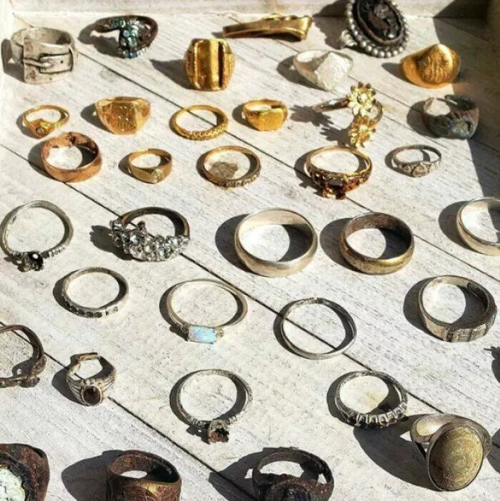 Surprising beach discoveries - #4 Found 35 rings buried on the beach