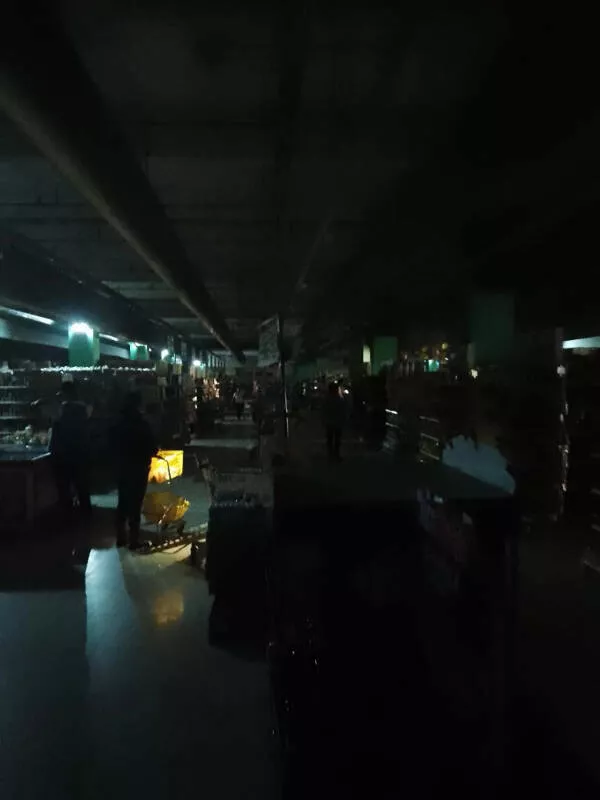 Feeling bad these folks have it worse - #13 A random power brownout at the mall while shopping Feeling bad these folks have it worse - #13 A random power brownout at the mall while shopping