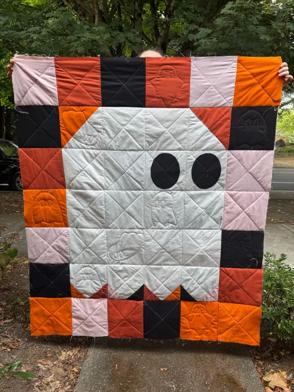 Autumnal vibes and spooky times - #13 I just finished making a spooky quilt Autumnal vibes and spooky times - #13 I just finished making a spooky quilt