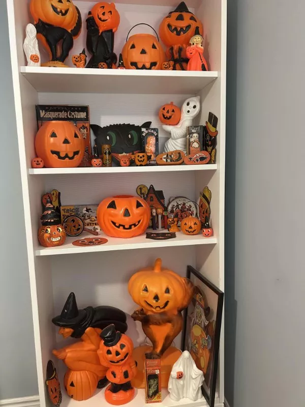 Autumnal vibes and spooky times - #3 My collection of vintage Halloween decorations Autumnal vibes and spooky times - #3 My collection of vintage Halloween decorations