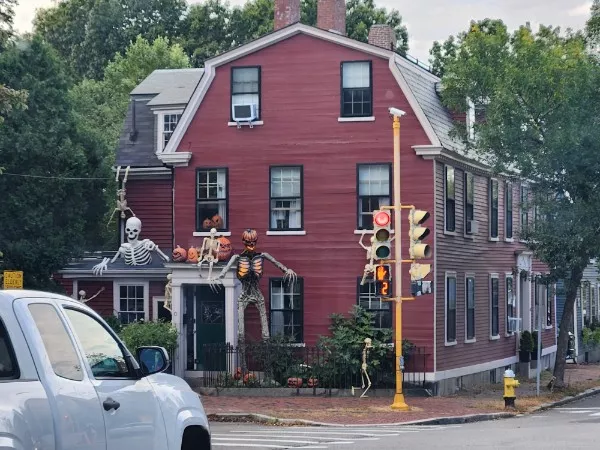 Autumnal vibes and spooky times - #5 Salem, Massachusetts is already ready for Halloween Autumnal vibes and spooky times - #5 Salem, Massachusetts is already ready for Halloween