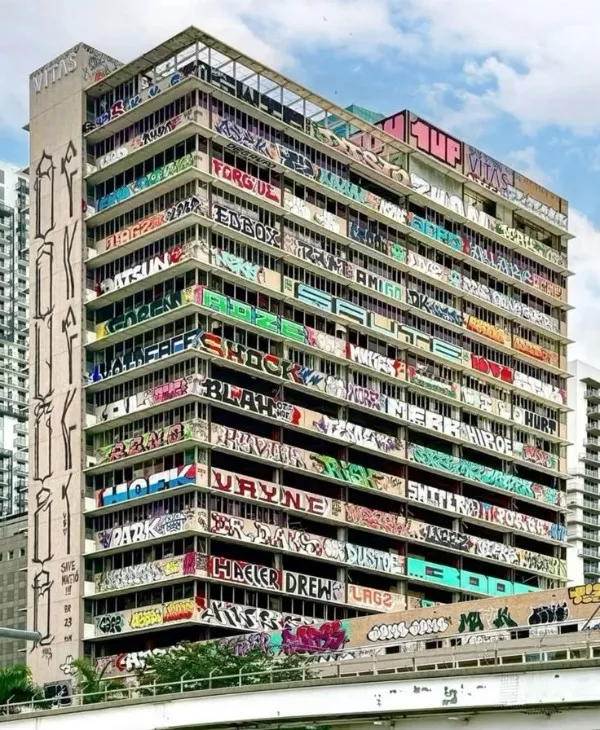 Finding art in the urban landscape - #6 