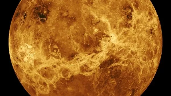 Faits aleatoires pour un cerveau heureux - #7 La seule planète qui tourne dans le sens horaire