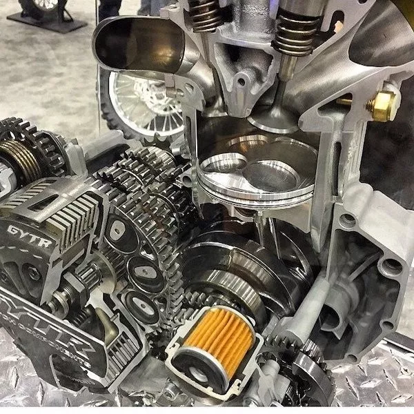 The awesome beauty of cross section pics - #1 The internal workings of a Yamaha motorcycle