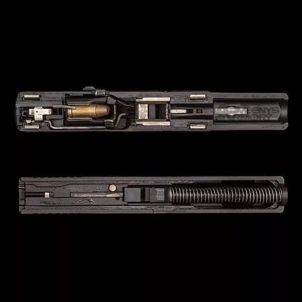 The awesome beauty of cross section pics - #17 A cross-section of the famous Glock 17