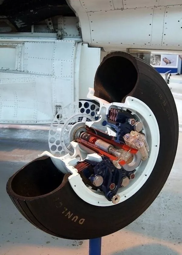The awesome beauty of cross section pics - #6 The complex design of an airplane wheel