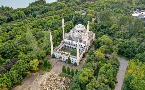 Ces lieux abandonnes qui valent le detour - #13 L'histoire d'une mosquée abandonnée en Turquie