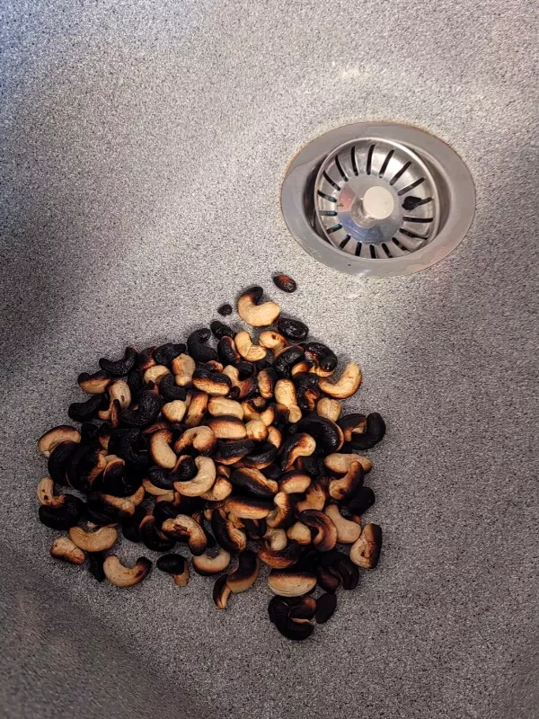 The ultimate collection of unfortunate moments - #9 I burned all the cashew nuts during a phone call