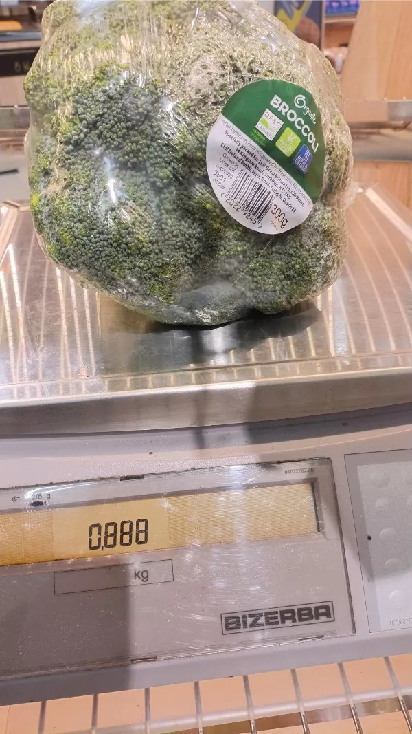 An interesting escape from the mundane - #5 This 300g broccoli turned out to be 888g
