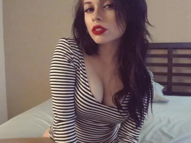 The sexy allure of lipstick - #11 