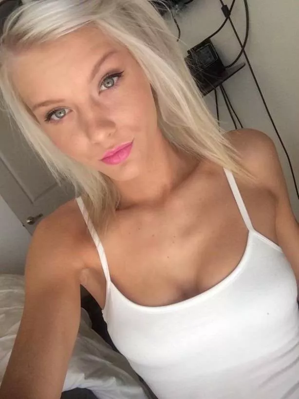 The sexy allure of lipstick - #4 