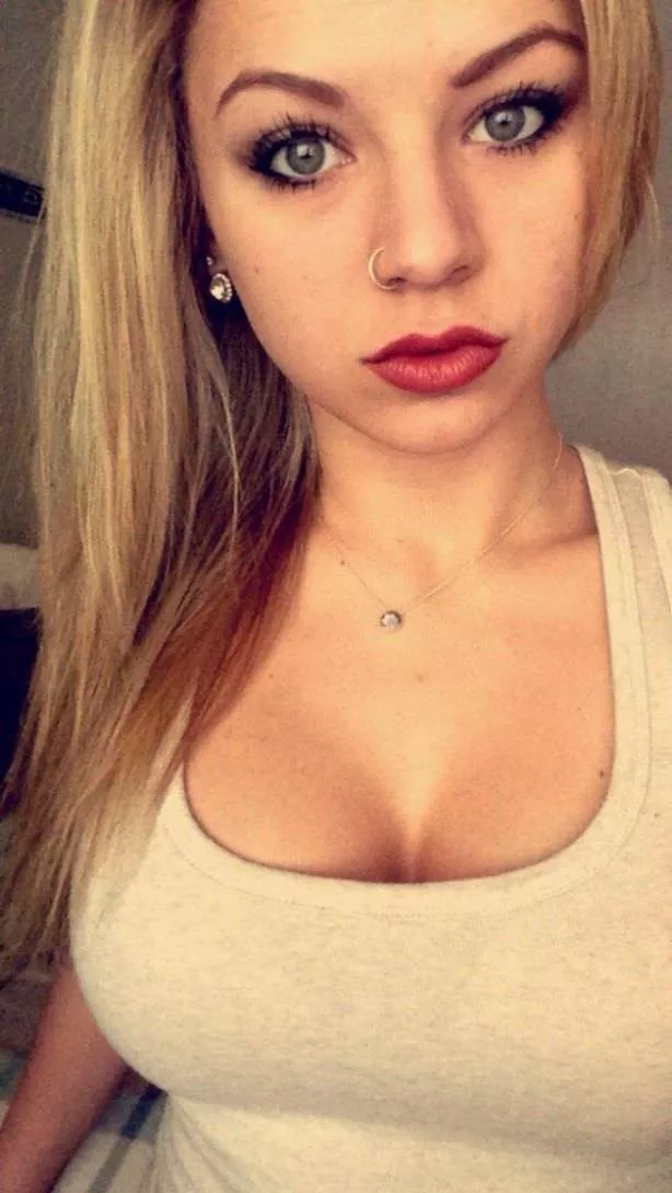 The sexy allure of lipstick - #6 