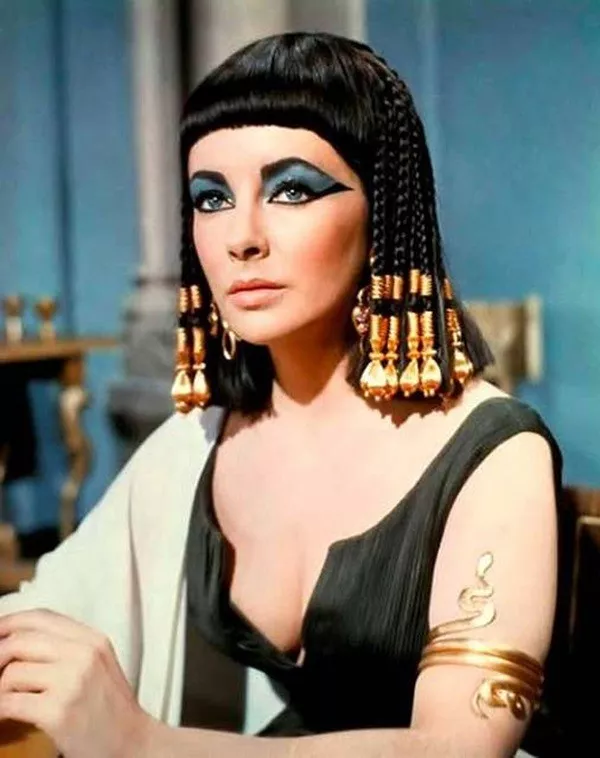 Votre dose de faits aleatoires et insolites - #6 Cléopâtre était égyptienne, mais d'origine macédonienne Votre dose de faits aleatoires et insolites - #6 Cléopâtre était égyptienne, mais d'origine macédonienne