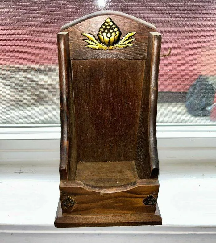 Internet detectives mysteries and antique objects - #15 A wooden object too shallow to store pens Internet detectives mysteries and antique objects - #15 A wooden object too shallow to store pens