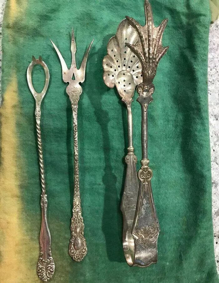 Internet detectives mysteries and antique objects - #16 Bizarre antique silver utensils with spikes and chicken feet Internet detectives mysteries and antique objects - #16 Bizarre antique silver utensils with spikes and chicken feet