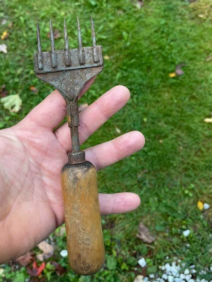 Internet detectives mysteries and antique objects - #41 What is this antique fork-looking tool used for? Internet detectives mysteries and antique objects - #41 What is this antique fork-looking tool used for?