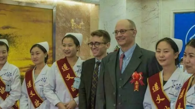 Photos and facts that change your perspective - #16 Hiring foreigners to make a Chinese company look reputable Photos and facts that change your perspective - #16 Hiring foreigners to make a Chinese company look reputable