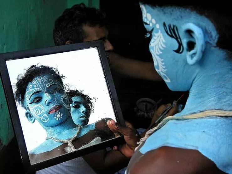 Best of pure street photography awards 2025 - #17 Finalist The Mirror The Moment by Kausik Paul, India
