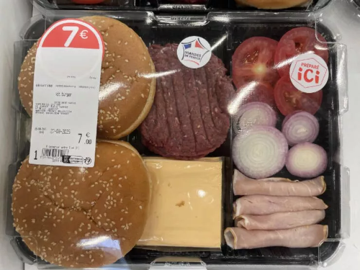 Mildly satisfying mildly awesome moments - #9 A DIY Burger Kit sold in France