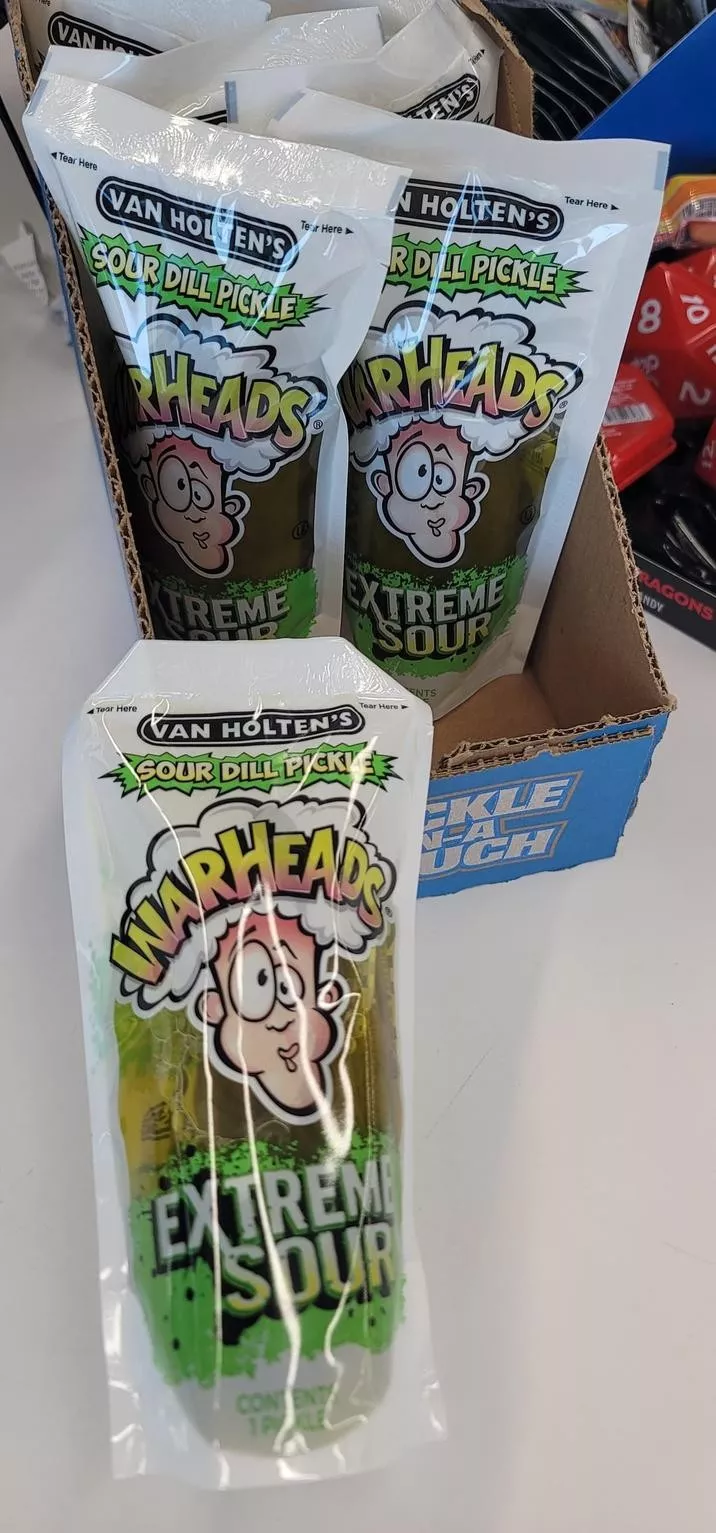 Produits horribles pourquoi ca existe - #3 Warheads saveur cornichon à l'aneth