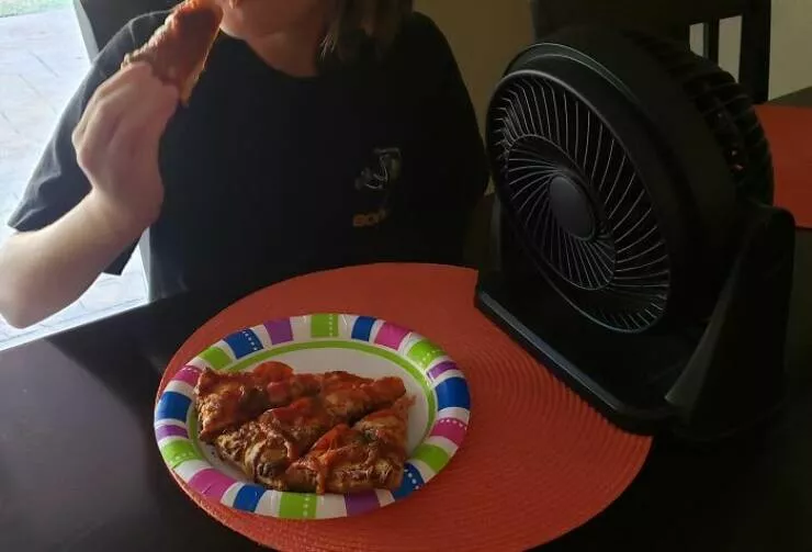 Creativite et humour des enfants - #27 Qui souffle encore sur sa pizza ? Creativite et humour des enfants - #27 Qui souffle encore sur sa pizza ?