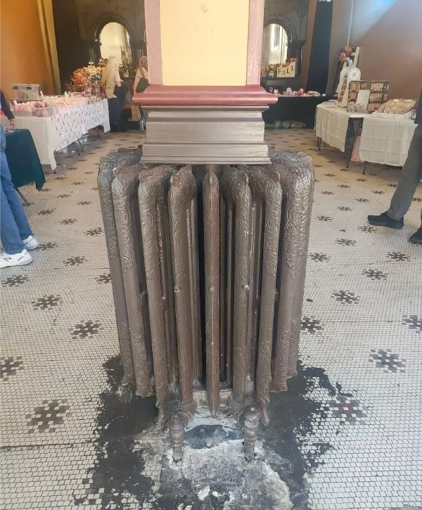 Curiosity now you have my attention - #13 A radiator I saw today in a former department store built in 1902 Curiosity now you have my attention - #13 A radiator I saw today in a former department store built in 1902