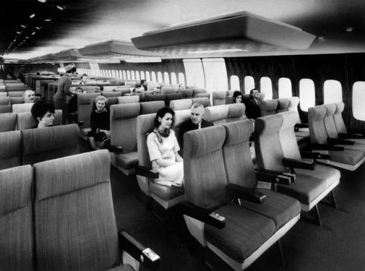 Des images etonnantes qui vous emerveilleront - #5 Voici à quoi ressemblait la classe économique d'un avion commercial dans les années 1960