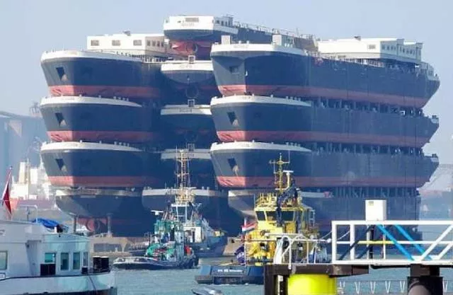 Impressive giant machines