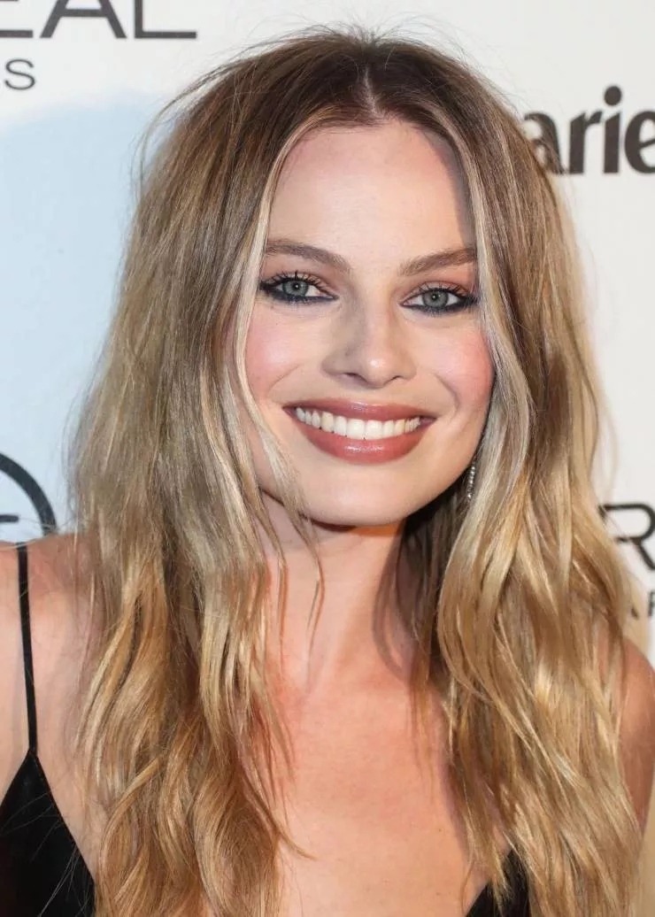 Sexy and beautiful smiles photos - #1  Sexy and beautiful smiles photos - #1