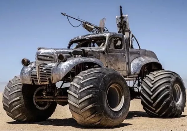 Crazy trucks and unlikely moments - #34 Crazy trucks and unlikely moments - #34
