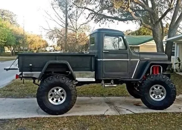 Crazy trucks and unlikely moments - #5  Crazy trucks and unlikely moments - #5